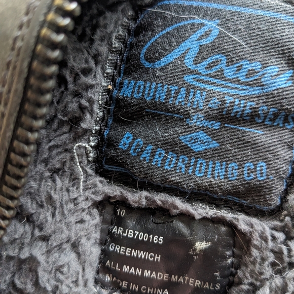 Roxy 🩶🌊 grey fuzzy winter boots - Picture 3 of 7